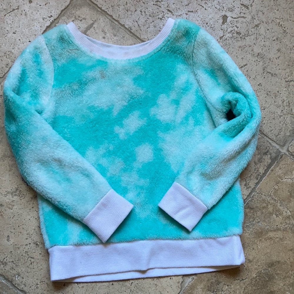Pullover sweatshirt